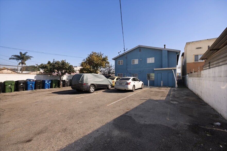 More Photos Of 8925 Broadway, Los Angeles Apartments For Sale