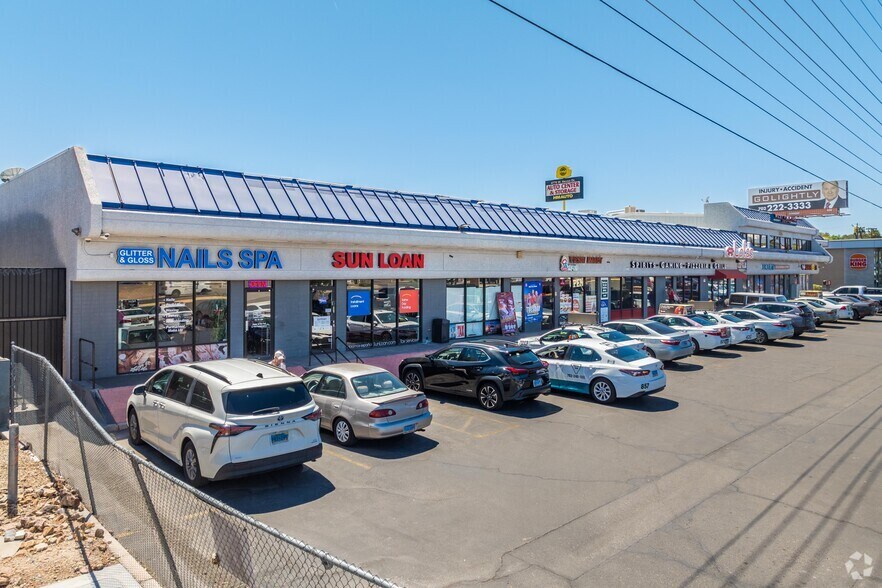 More Photos Of 4755 W Flamingo Rd, Las Vegas Freestanding For Lease
