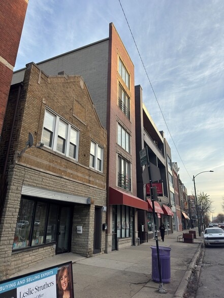 More Photos Of 953 N Ashland Ave, Chicago Storefront Retail Residential For Sale
