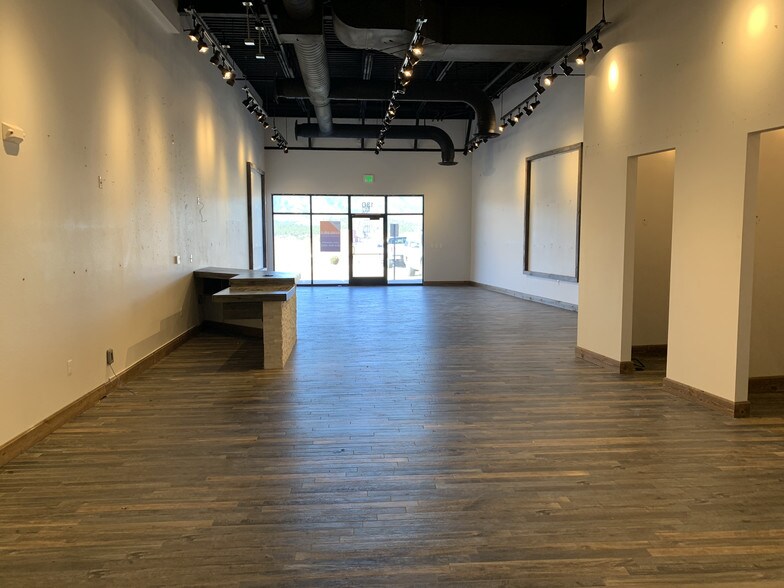 More Photos Of 13271 Bass Pro Dr, Colorado Springs Freestanding For Lease