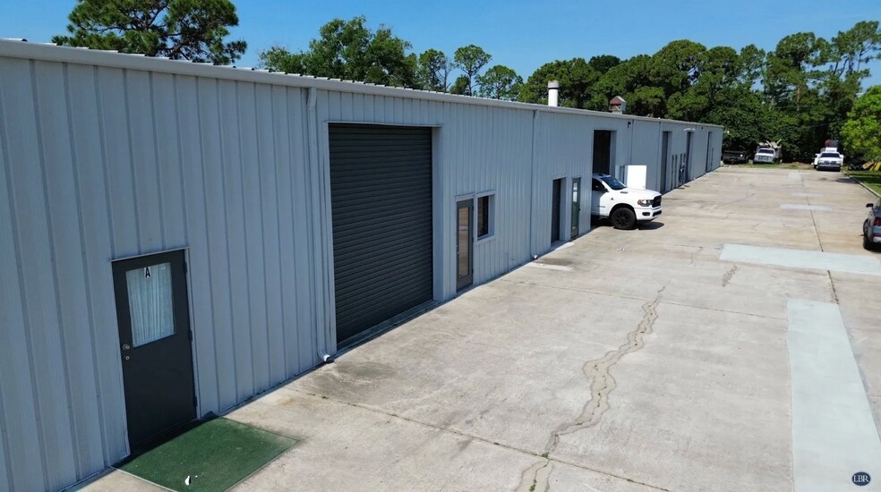 More Photos Of 618 Washburn Rd, Melbourne Manufacturing For Sale