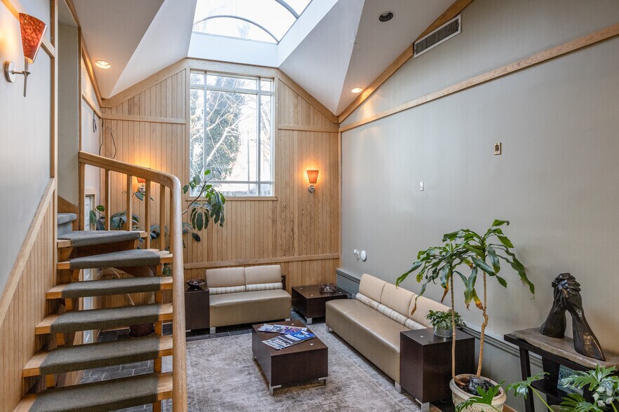 More Photos Of 285 Grand Ave, Englewood Medical For Lease