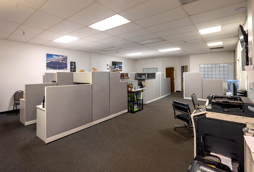 More Photos Of 99-1265 Halawa Valley St, Aiea Warehouse For Lease