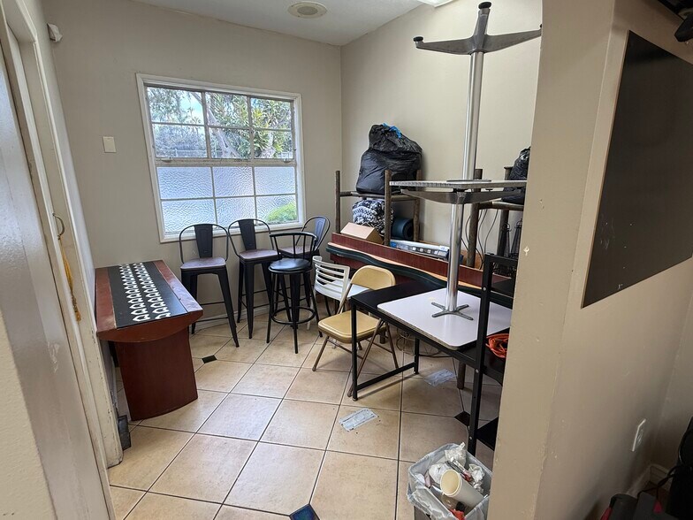 More Photos Of 220-226 W Cypress St, Anaheim Office For Lease