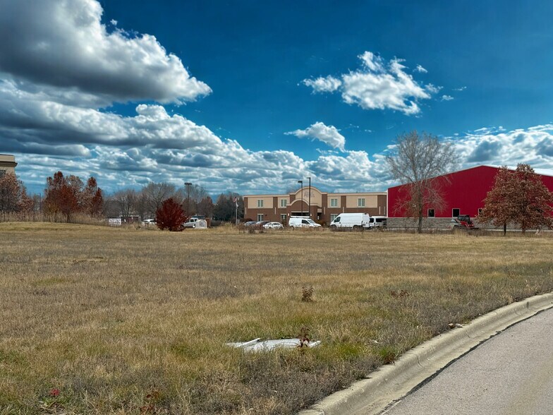 More Photos Of 721 Crimson Ln, Yorkville Land For Sale