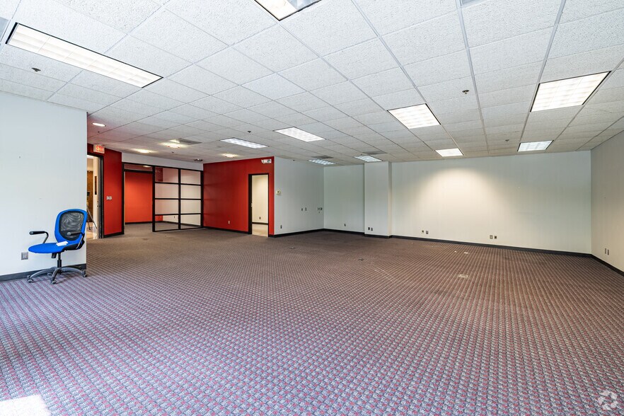 More Photos Of 100 Valley Rd, Mount Arlington Unknown For Lease