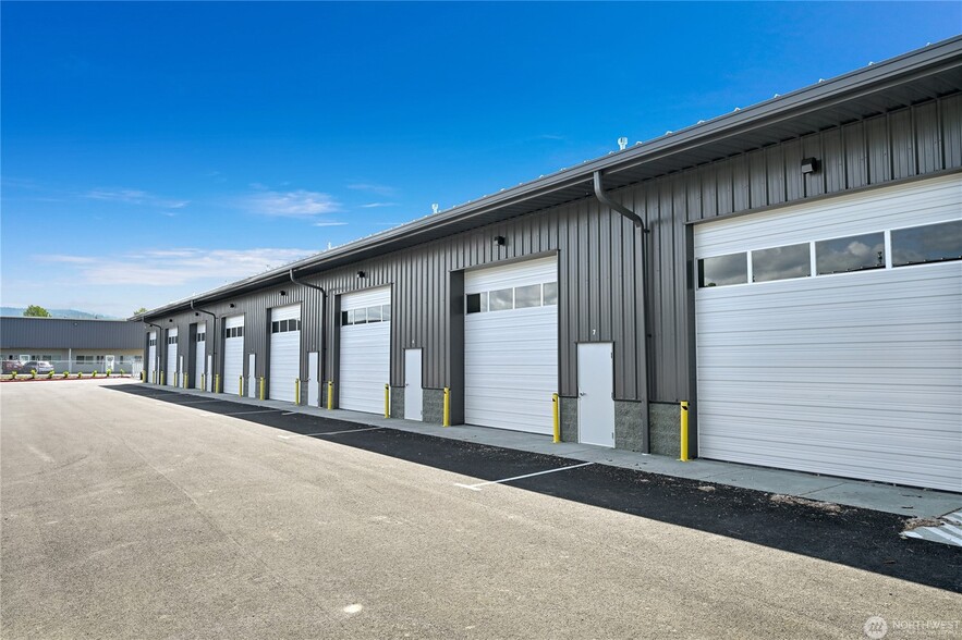 More Photos Of 1631 Jills Ct, Bellingham Flex For Sale