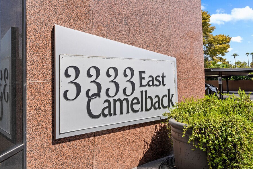 More Photos Of 3333 E Camelback Rd, Phoenix Office For Lease