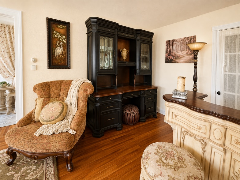More Photos Of 15 West St, Lake George Hospitality For Sale