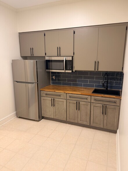 More Photos Of 2833 Remington Green Cir, Tallahassee Office For Sale