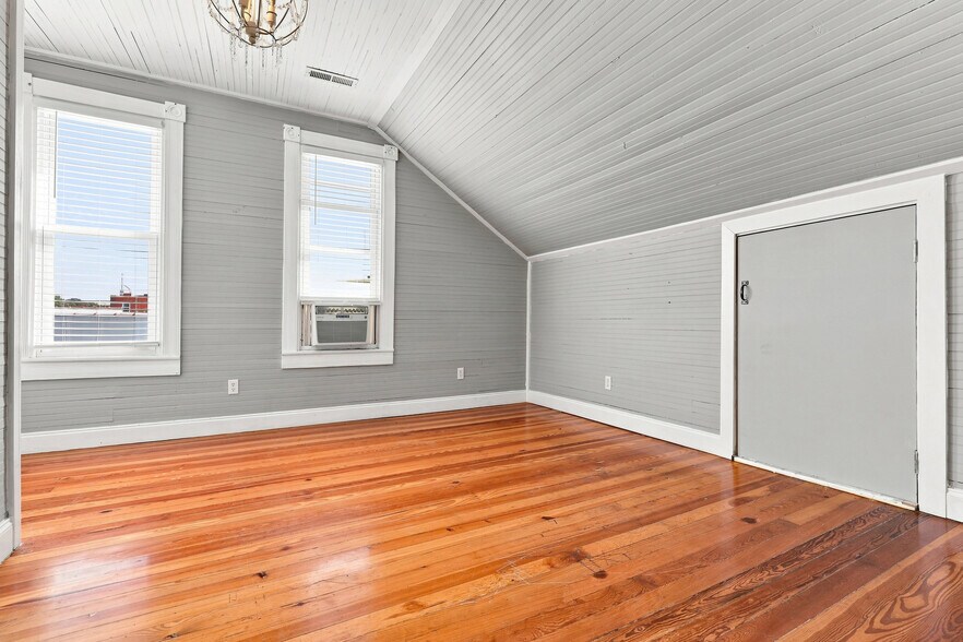 More Photos Of 339 W Main St, Easley Office For Sale