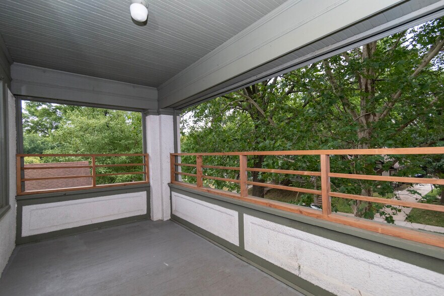 More Photos Of 5331 Charlotte St, Kansas City Apartments For Sale