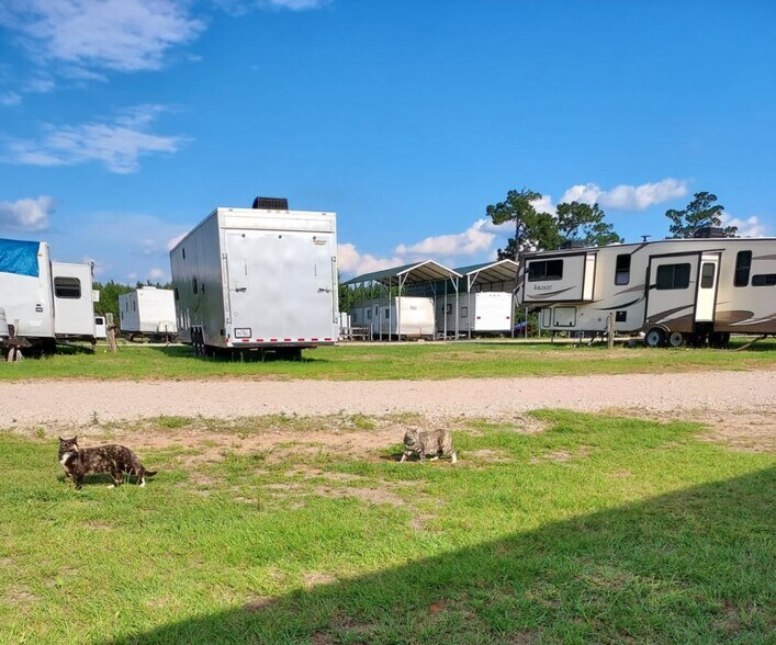 More Photos Of 13099 US Highway 259 S, Mount Enterprise Trailer Camper Park For Sale