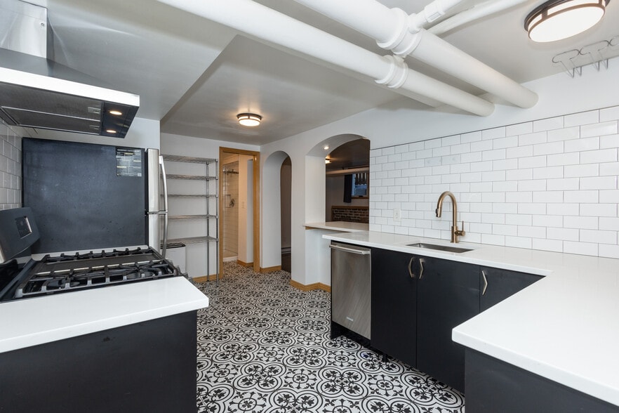 More Photos Of 1400 Detroit St, Denver Apartments For Sale