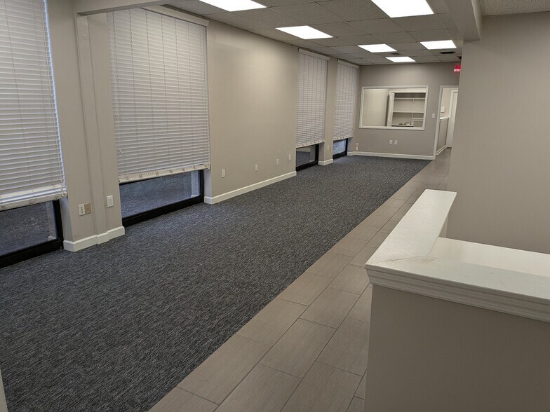 More Photos Of 401 W Colonial Dr, Orlando Office For Lease