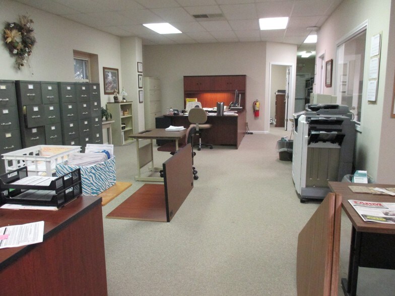 More Photos Of , Hartwell Office For Sale