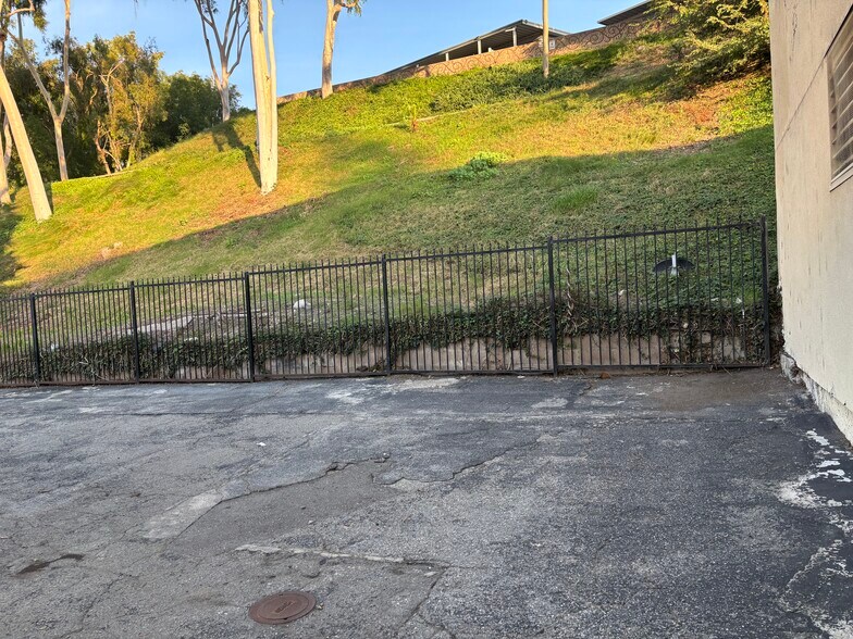 More Photos Of 346 N Azusa Ave, La Puente Storefront Retail Office For Sale