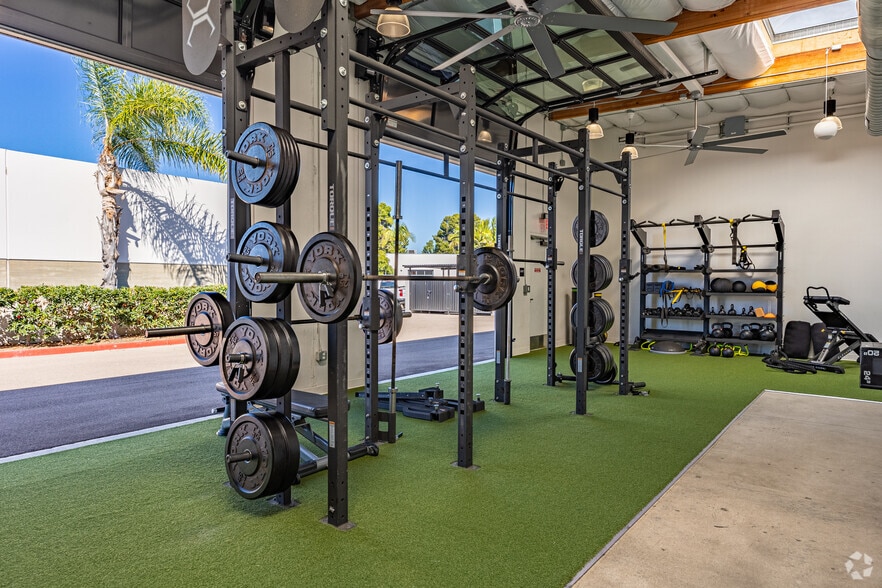 More Photos Of 5205 Avenida Encinas, Carlsbad Unknown For Lease