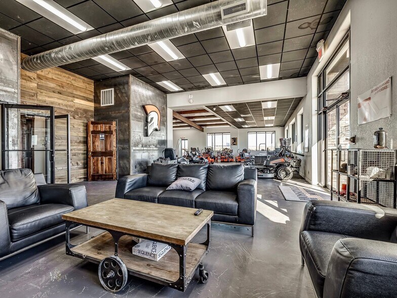 More Photos Of 2238 N Broadway St, Checotah Auto Repair For Sale