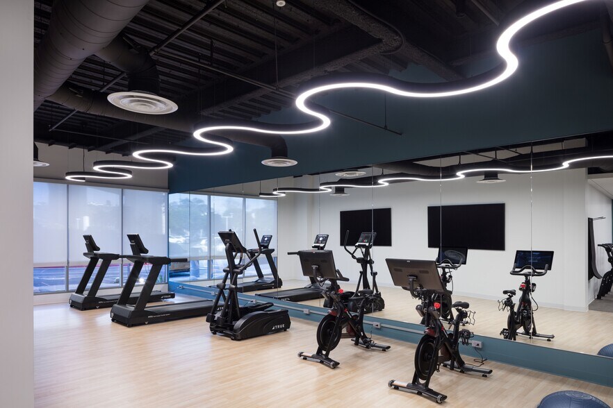 More Photos Of 2275 Rio Bonito Way, San Diego Office For Lease