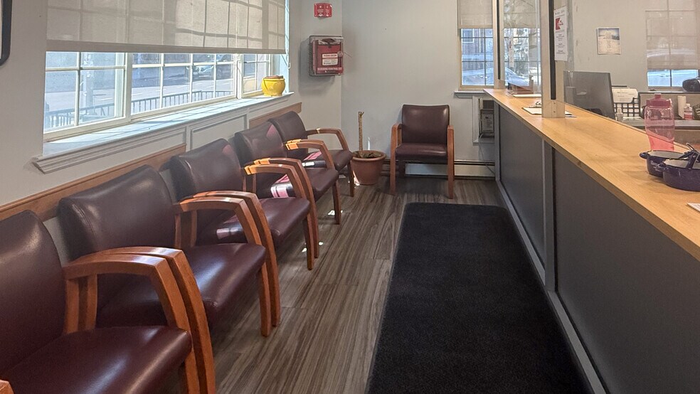 More Photos Of 7807 41st Ave, Elmhurst Flex For Lease
