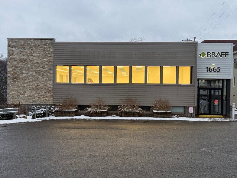 More Photos Of 1665 Washington Rd, Pittsburgh General Retail For Lease