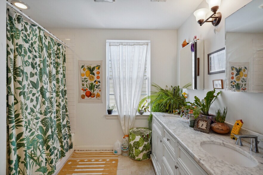 More Photos Of 2008 Foucher St, New Orleans Multifamily For Sale