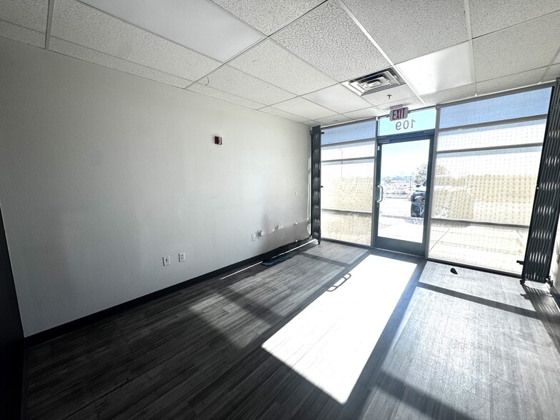 More Photos Of 3395 W Cheyenne Ave, North Las Vegas Light Manufacturing For Lease