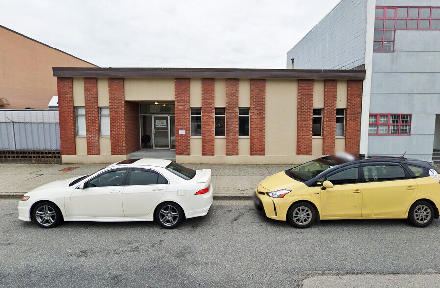 More Photos Of 158 W 5th Ave, Vancouver Warehouse For Lease