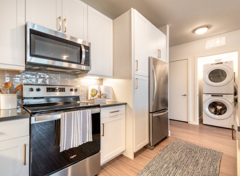 More Photos Of 411 W Commerce St, Dallas Apartments For Lease