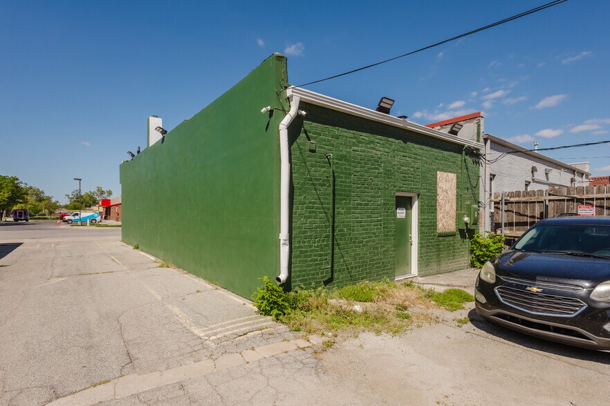 More Photos Of 1115 W Douglas Ave, Wichita Storefront For Sale