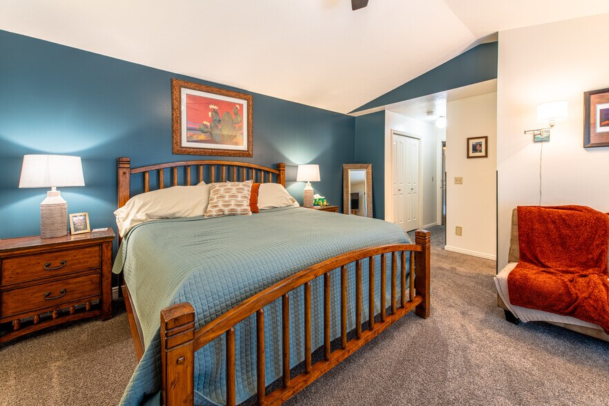 More Photos Of 29 Canyon View Dr, Springdale Hospitality For Sale