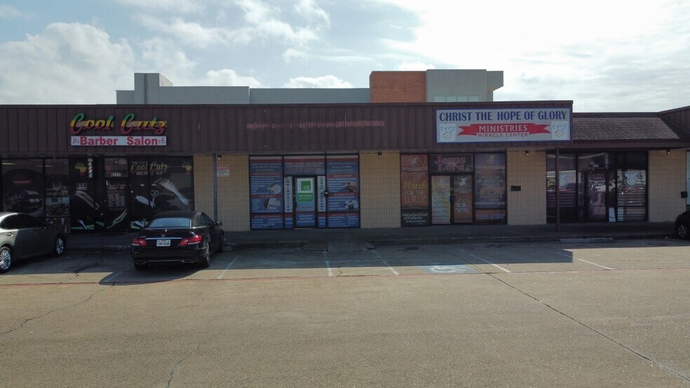 More Photos Of 6221 Highway 6 S, Houston Unknown For Lease