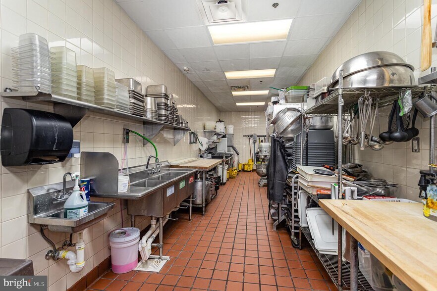 More Photos Of 132 W Main St, Westminster Restaurant For Sale