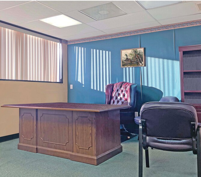 More Photos Of 485 Beale St, Memphis Office For Sale