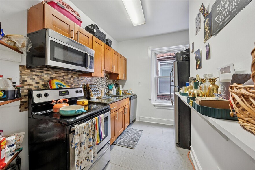 More Photos Of 222 Buckingham Pl, Philadelphia Apartments For Sale