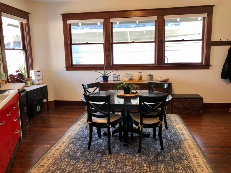 More Photos Of 7809 NE Everett St, Portland Religious Facility For Sale