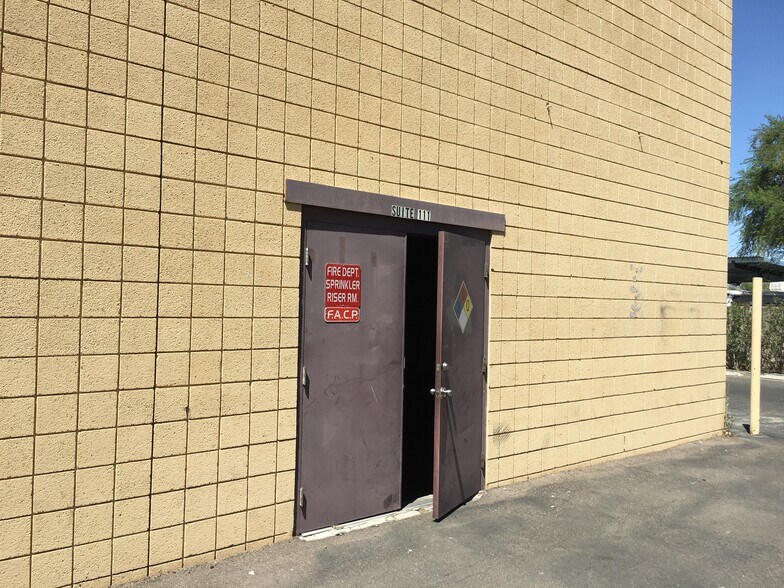 More Photos Of 111 S Dobson Rd, Mesa Unknown For Lease