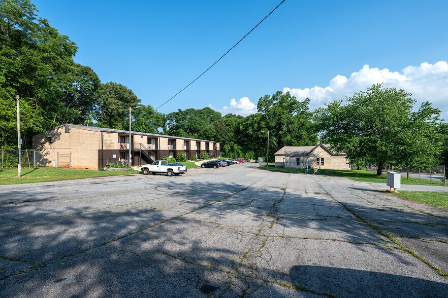 More Photos Of 524 Vine St, Athens Apartments For Sale