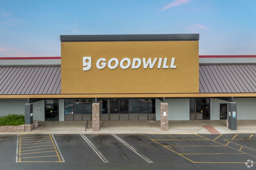 More Photos Of 4255 W Thunderbird Rd, Phoenix Unknown For Lease