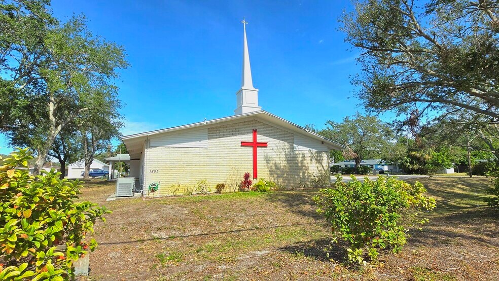 More Photos Of 1803 57th Ave W, Bradenton Religious Facility For Lease