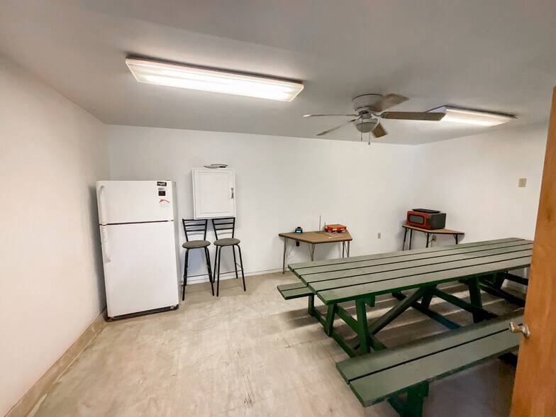 More Photos Of 400 Stoddard st, Odessa Warehouse For Sale