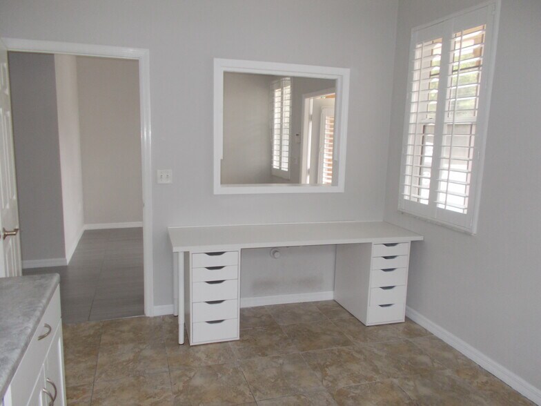 More Photos Of 11041-11043 Countryway Blvd, Tampa Office For Lease