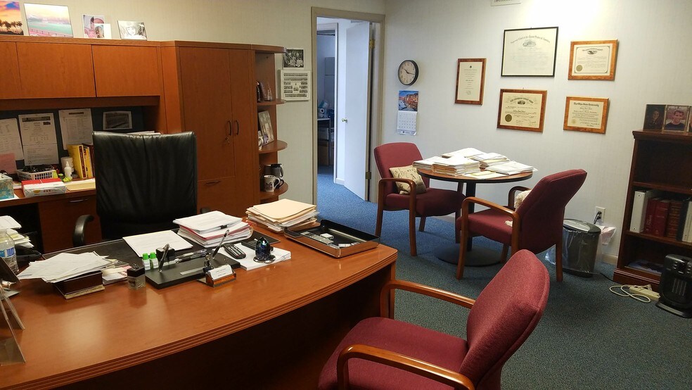 More Photos Of 4401-4405 N Main St, Dayton Storefront Retail Office For Lease