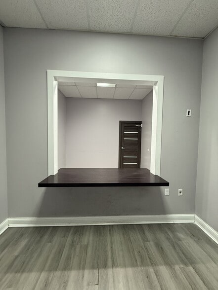 More Photos Of 721-739 Georgesville Rd, Columbus General Retail For Lease