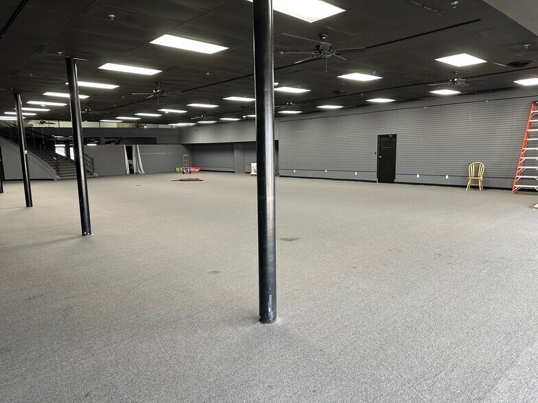 More Photos Of 312 E Main St, Grand Prairie Freestanding For Lease