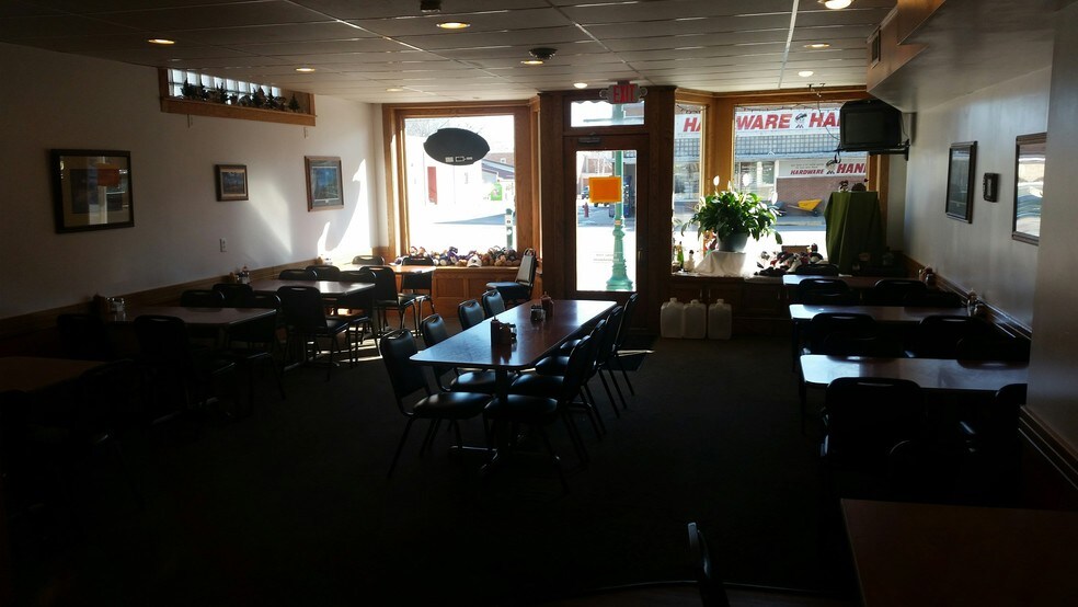 More Photos Of 200 S Main St, Pine Island Restaurant For Sale