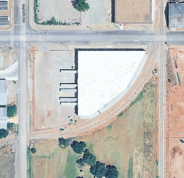 More Photos Of 4002 Magnolia Ave, Lubbock Distribution For Lease
