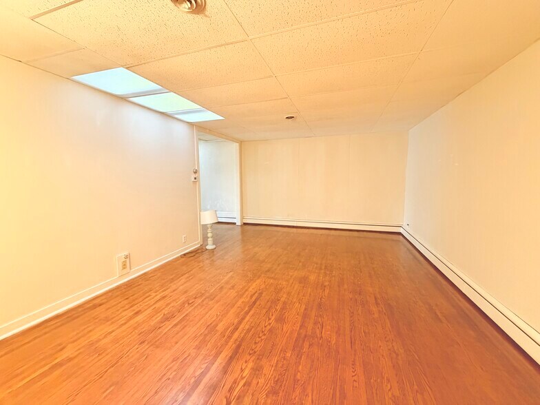 More Photos Of 134 W State St, Sycamore Office Residential For Sale