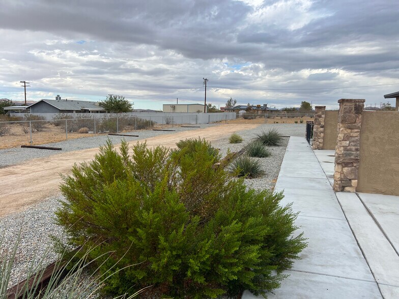 More Photos Of 26650 Chipeta Rd, Apple Valley Apartments For Sale